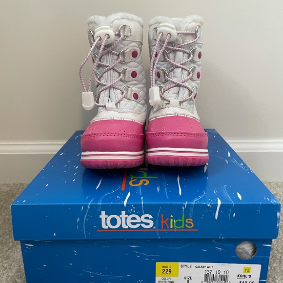 Totes kids Snow boots! - Picture 1 of 7